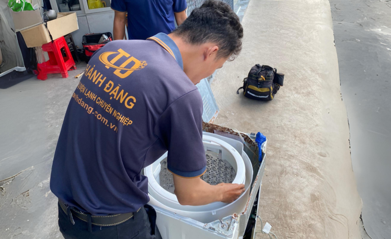 Sua-may-giat-tai-dien-lanh-thanh-dang